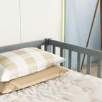 Lit double superposé avec barrière de sécurité, lit plateforme en bois avec clôture pour 2 enfants