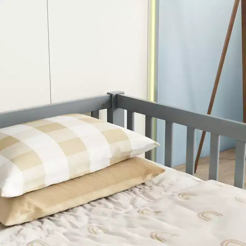 Lit double superposé avec barrière de sécurité, lit plateforme en bois avec clôture pour 2 enfants