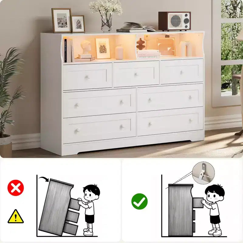 Commode en bois à 7 tiroirs avec station de recharge USB et lumières LED - Coiffeuse moderne avec 2 niches ouvertes pour chambre à coucher, salon, placard ou chambre d'enfant