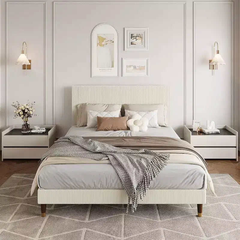 Cadre de lit plateforme Queen Size rembourré avec tête de lit en tissu moderne, cadre en métal robuste et lattes en bois, sans bruit, sommier tapissier non nécessaire, beige