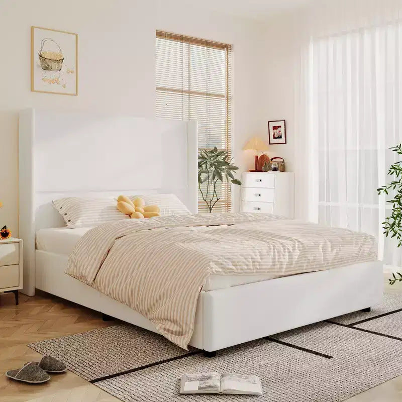 Lit plateforme capitonné Queen avec tête de lit à oreilles de 141 cm, support silencieux à lattes en bois, pas besoin de sommier tapissier