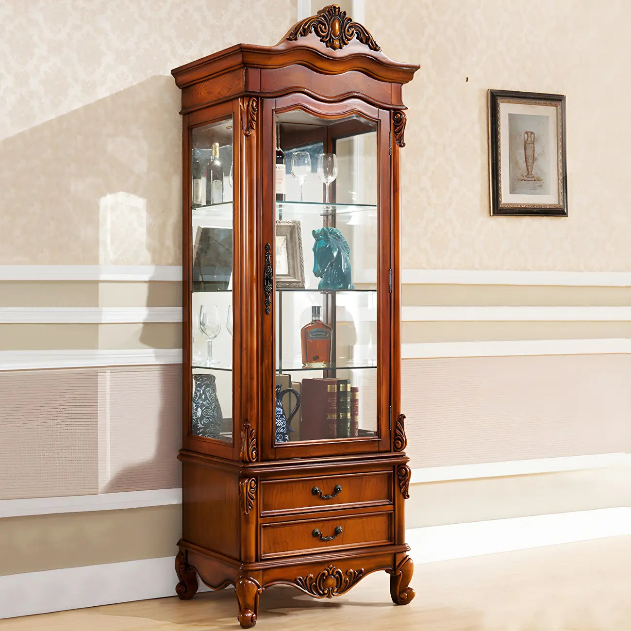Vitrine en bois marron traditionnel avec portes vitrées
