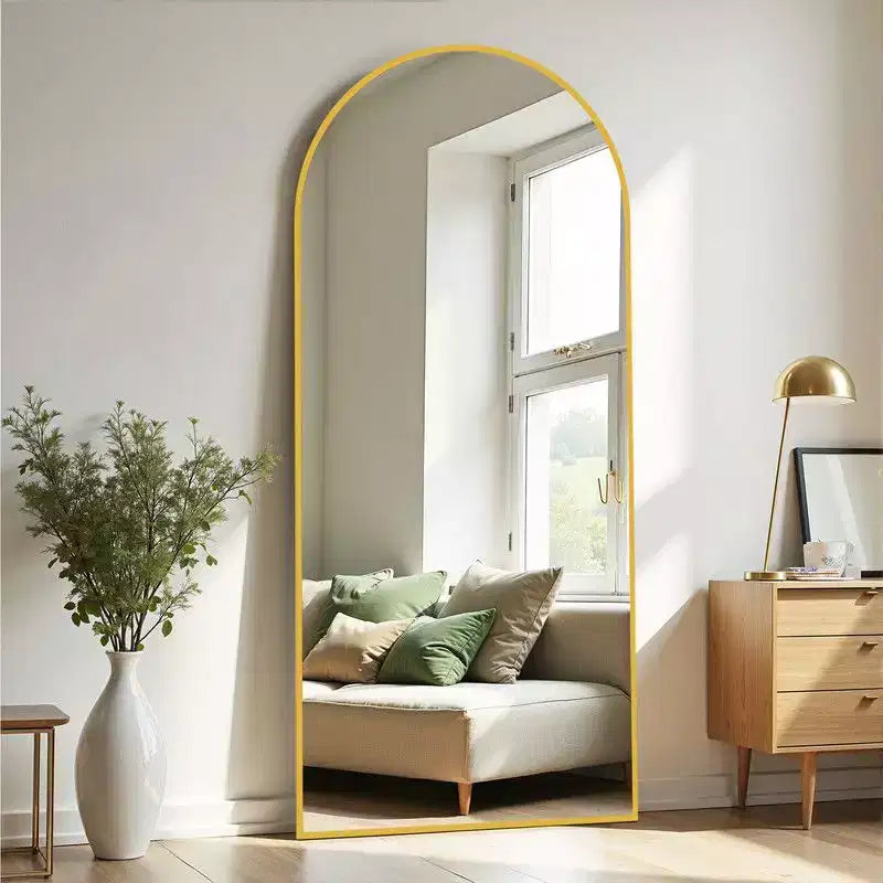 PexFix 31 po (L) x 71 po (H) Miroir arqué pleine longueur autoportant Miroir mural encadré en métal Grand miroir de sol doré