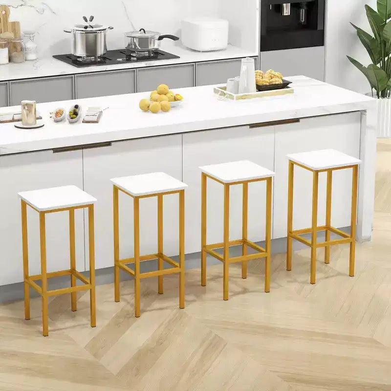 Lot de 4 tabourets de bar Costway 26", avec cadre en métal, repose-pieds, sans dossier, hauteur de comptoir, marron