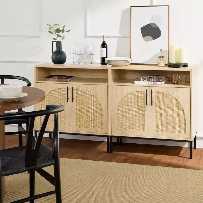 Meuble de rangement en rotin arqué à 2 portes Best Choice Products, buffet, avec découpe pour cordon, étagère de rangement réglable