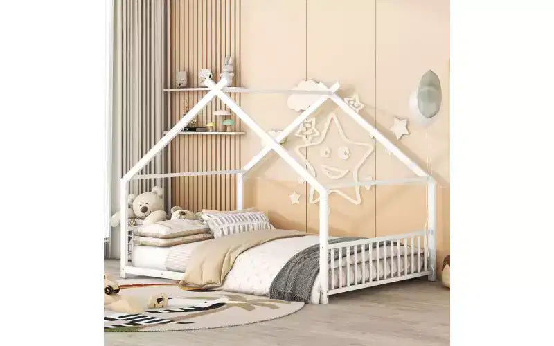 Lit élégant en métal pleine grandeur avec cadre en forme de maison pour chambres stylées
