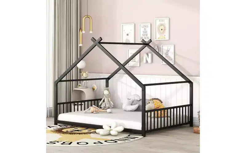 Lit élégant en métal pleine grandeur avec cadre en forme de maison pour chambres stylées