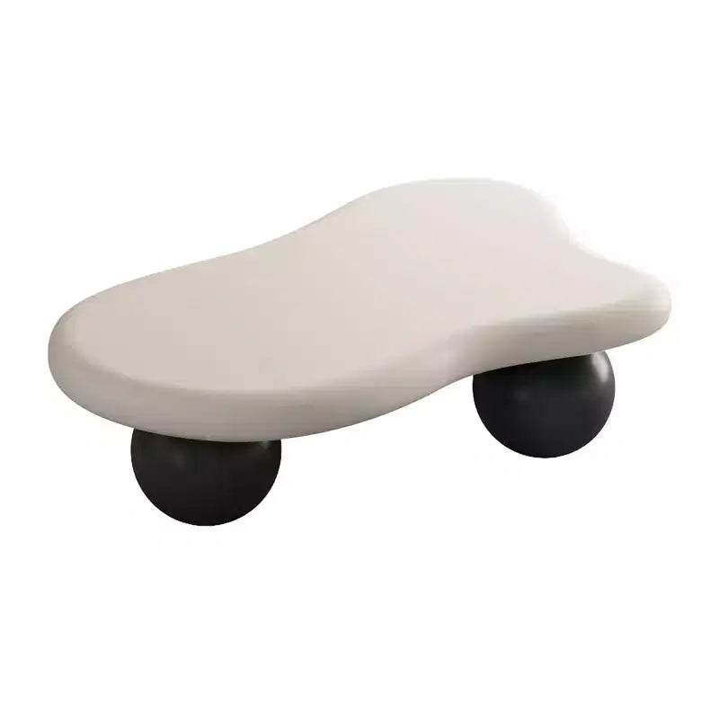 Table basse GDFStudio Dominic 40 avec plateau en bois en forme de nuage et pieds sphériques en plastique