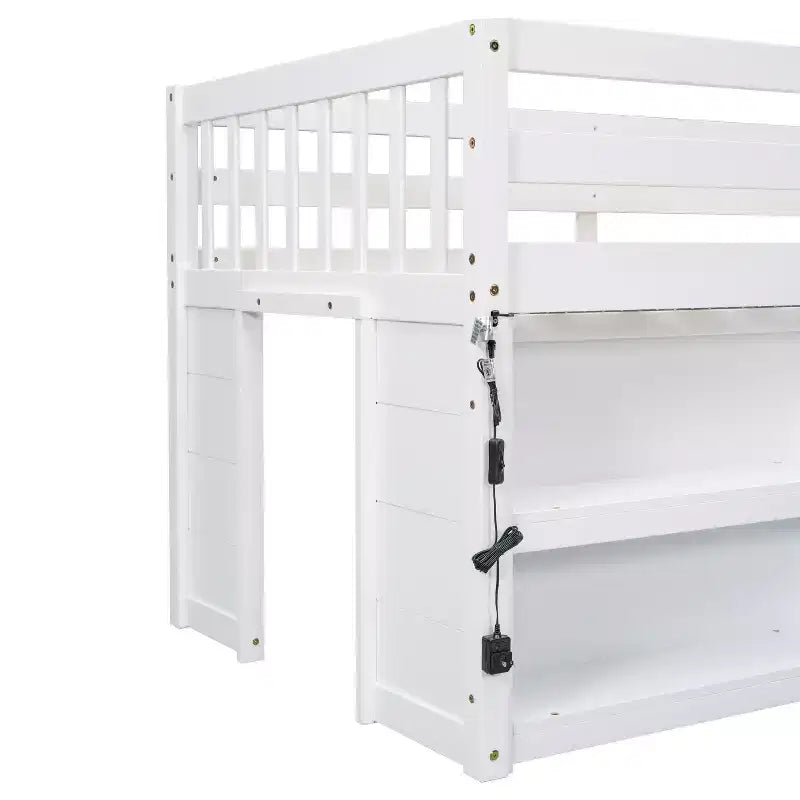 Lit cabane mezzanine bas pour enfant Whisen 79,8''L * 43,9''W avec étagères à deux niveaux et lumière LED