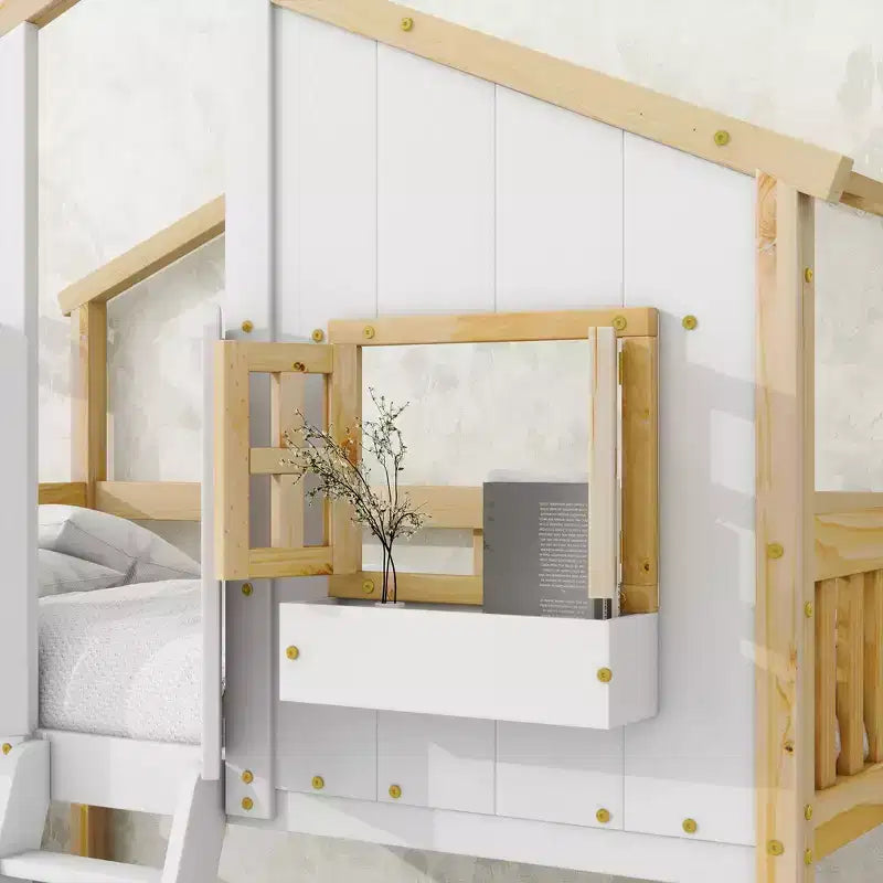 Lit superposé Whisen Twin sur Twin avec toit, fenêtre, jardinière, porte, barrières de sécurité et échelle