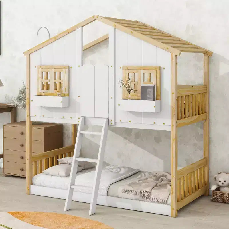 Lit superposé Whisen Twin sur Twin avec toit, fenêtre, jardinière, porte, barrières de sécurité et échelle
