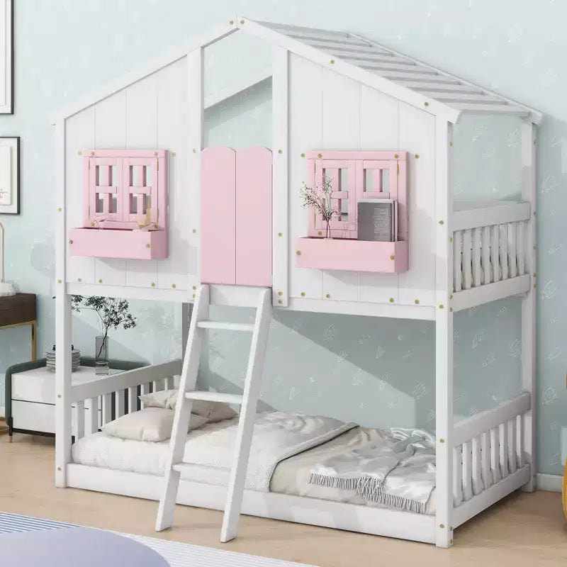Lit superposé Whisen Twin sur Twin avec toit, fenêtre, jardinière, porte, barrières de sécurité et échelle