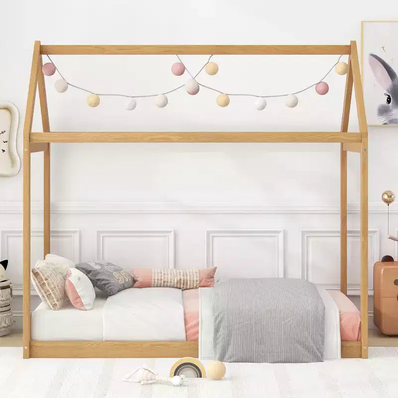 Lit plateforme en bois Whisen, taille double, en forme de maison