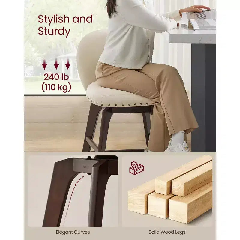 VASAGLE Lot de 2 tabourets de bar, tabourets de comptoir pivotants, pieds en bois massif, tissu chenille, tabourets de 66,5 cm de hauteur pour la salle à manger et le bar à la maison