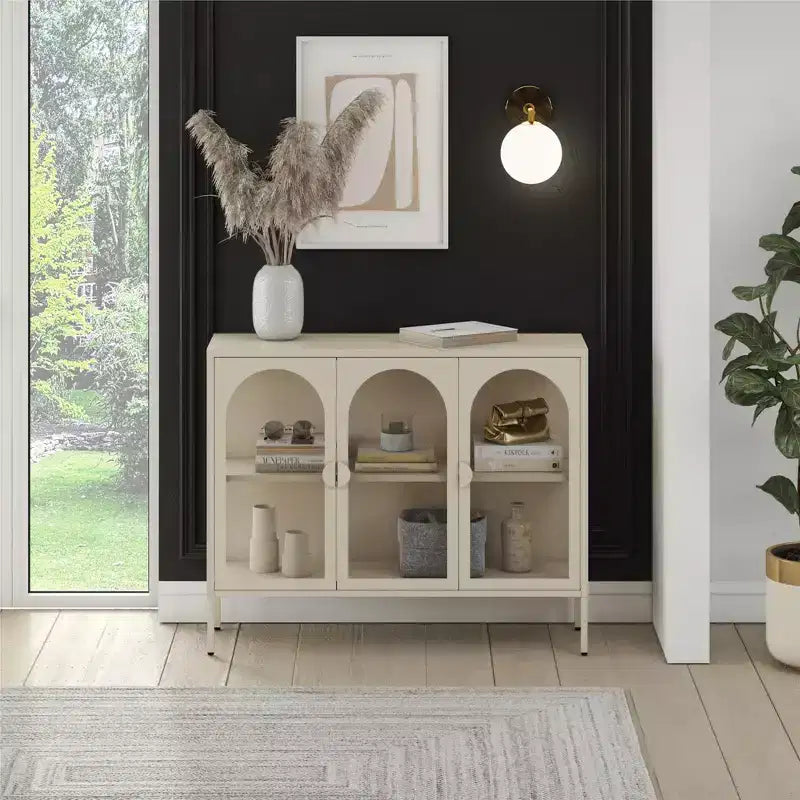 Meuble d'appoint en métal CosmoLiving by Cosmopolitan Chloe avec 3 portes vitrées arquées
