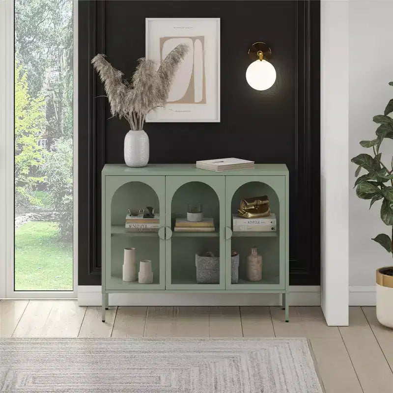Meuble d'appoint en métal CosmoLiving by Cosmopolitan Chloe avec 3 portes vitrées arquées