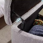 Banc ottoman de rangement moderne Zeus & Ruta avec pieds dorés pour le pied de lit