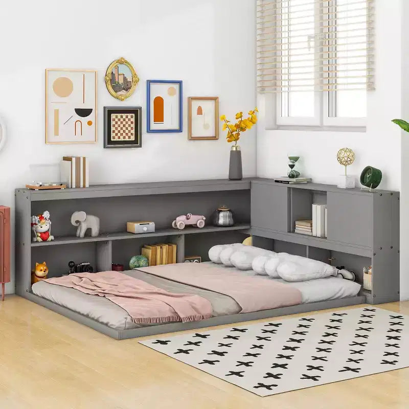 Cadre de lit plateforme Okak pleine grandeur avec bibliothèques en L, lit de rangement au sol pour chambre d'enfant