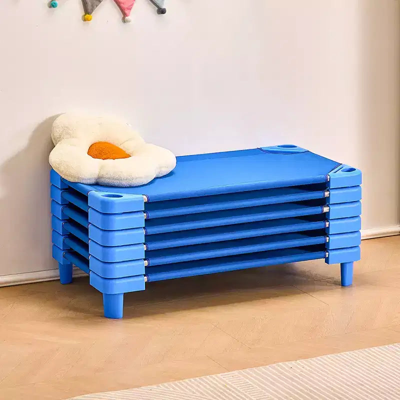 Lit de camp empilable VEVOR pour enfants, lot de 6, lits de sieste portables pour tout-petits, lits de jour de taille standard 106,7 cm L x 58,4 cm l pour enfants, lits de garderie pour salle de classe préscolaire