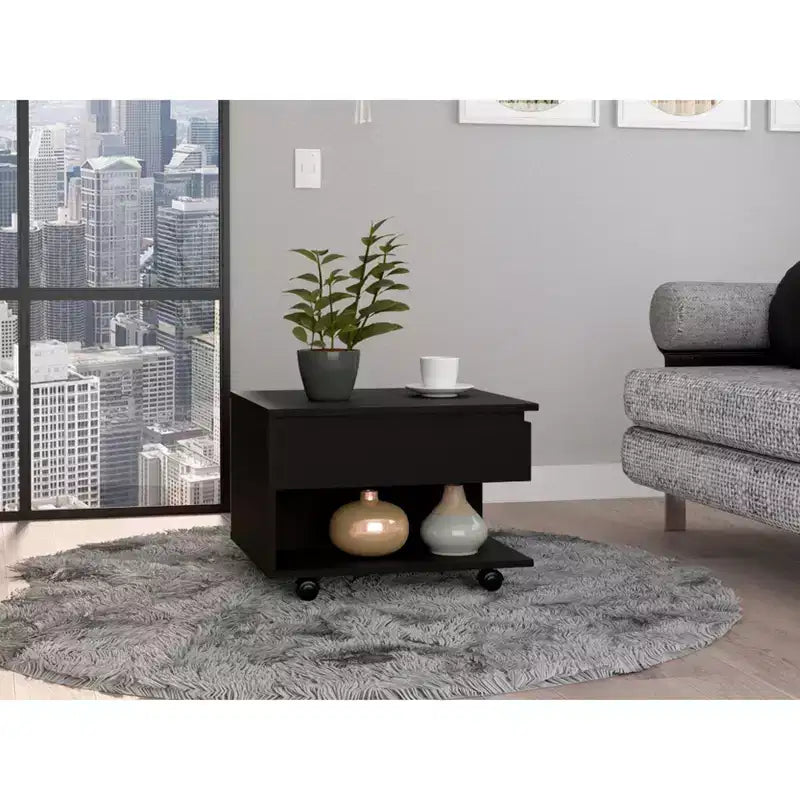 Table basse relevable rectangulaire moderne Okak 15.3 H avec roulettes et 1 étagère ouverte pour salon/bureau, gain de place