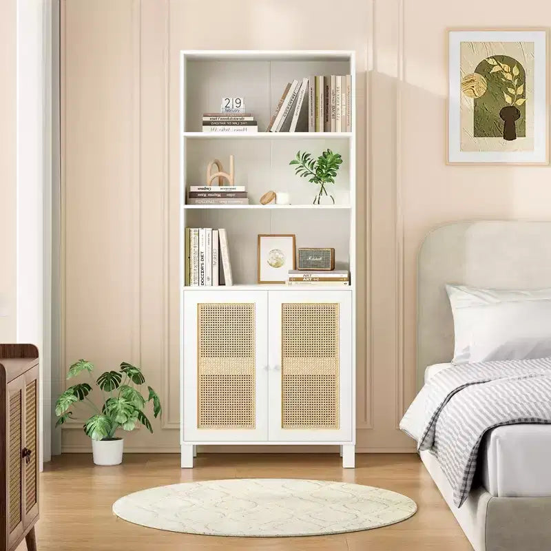Étagère à 5 niveaux avec portes en rotin Bibliothèque haute blanche Présentoirs pour bureau à domicile et chambre à coucher