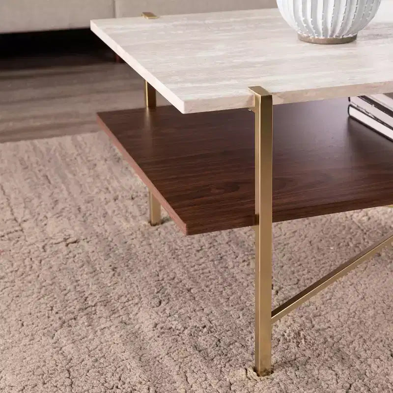 Table basse rectangulaire Ardmillan avec rangement - Laiton - SEI