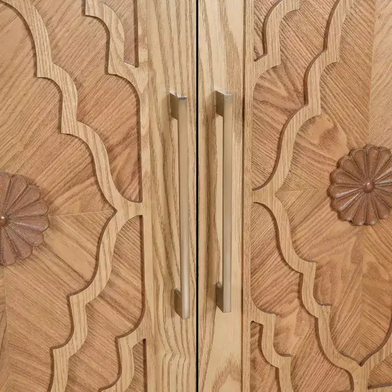 Meuble de rangement GDFStudio Mid Century Modern 62.99'' avec portes sculptées motif floral et étagères réglables