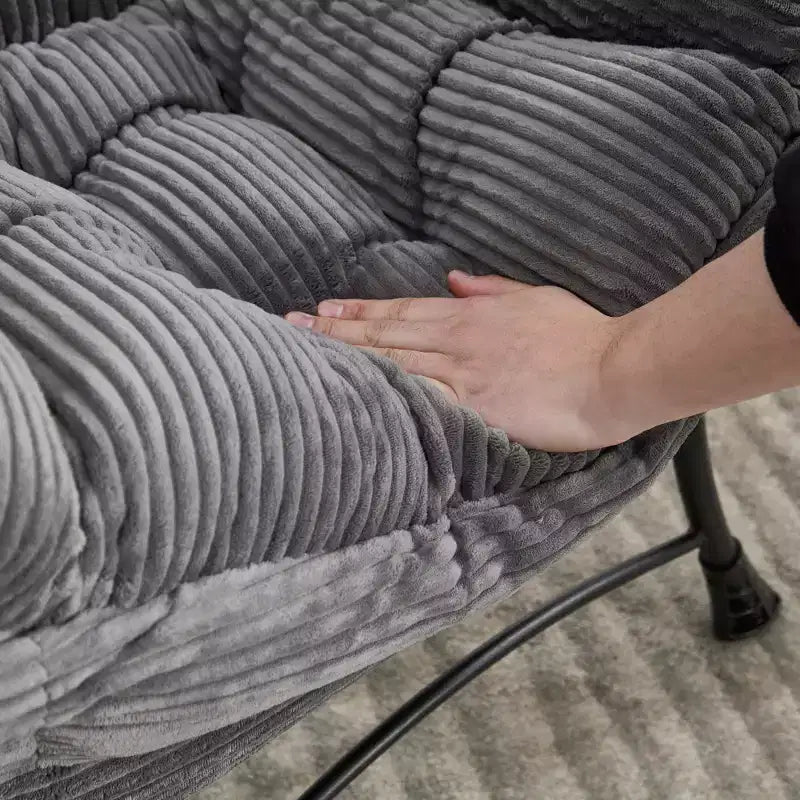Fauteuil de salon moderne Zeus et Ruta rembourré avec accoudoirs, poche latérale et pouf assorti