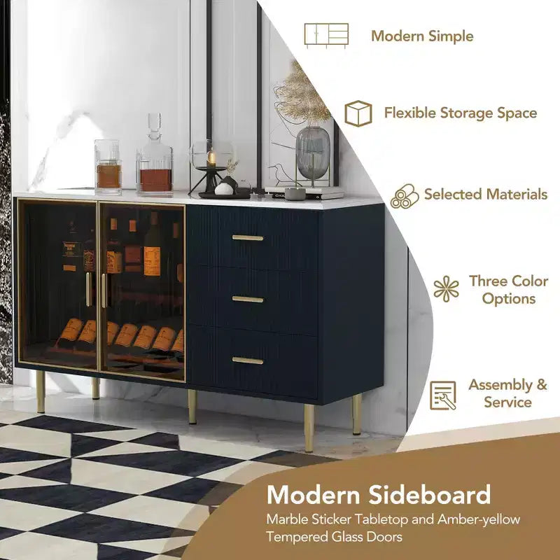 Buffet moderne en MDF avec plateau en marbre autocollant, portes en verre trempé ambre-jaune, pieds et poignées en métal doré, bleu marine