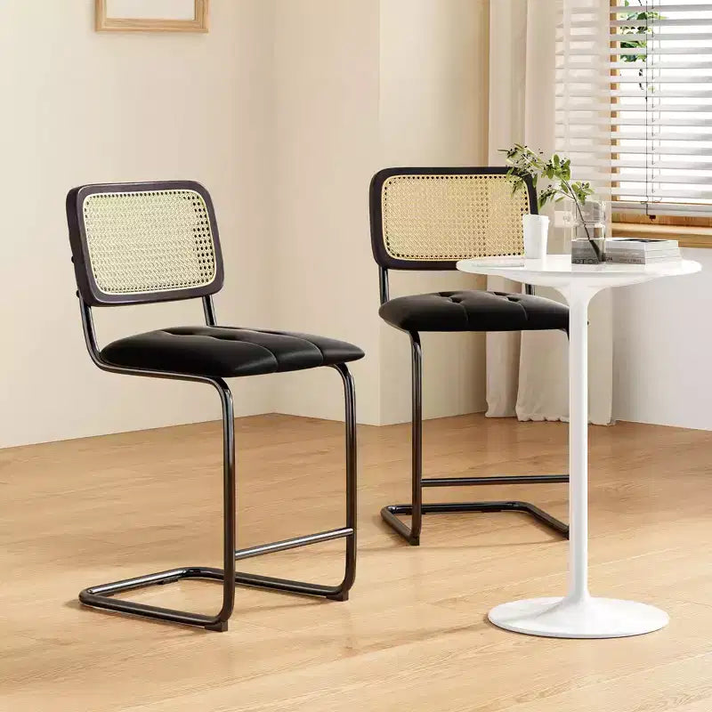 PexFix Lot de 2 tabourets de bar à hauteur de comptoir, en cuir PU rembourré, avec dossier en rotin, hauteur 61 cm, sans accoudoirs, pour îlot de cuisine, Noir