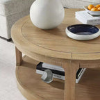 Table basse ronde Okak 36L pour salon, plateau en placage bois, table d'appoint pour canapé avec pied cylindrique pour petit espace bureau à domicile
