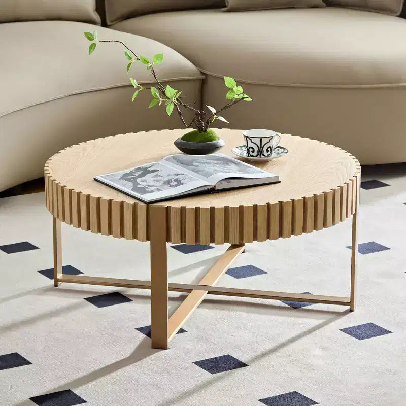 Table basse Okak moderne en bois fabriquée à la main, 80 cm (31,5 po) de long avec piédestal robuste, table d'appoint ronde peu encombrante pour petit salon ou bureau