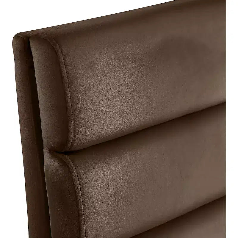 Meridian Furniture, Chaises de salle à manger en velours Kai, lot de 2