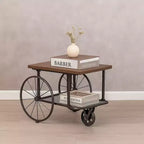 Table basse de style chariot industriel Vintiquewise avec dessus en bois rustique, grandes roues à rayons, étagère en filet, table d'appoint fonctionnelle et porte-revues