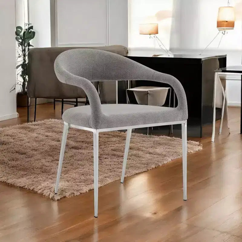 Lot de deux chaises de salle à manger HomeRoots, dossier ouvert, en polyester rembourré gris et argenté