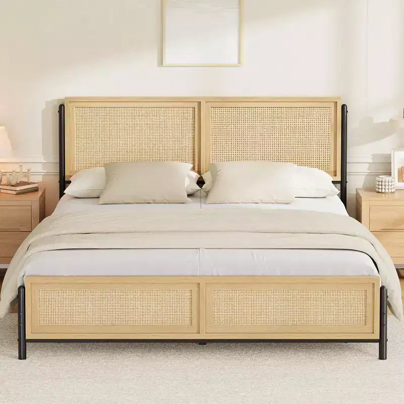 Cadre de lit Boho avec tête et pied de lit en rotin naturel, lit plateforme double en bois sans sommier tapissier, assemblage facile sans bruit en métal.