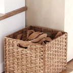 Banc de rangement d'entrée blanc et chêne avec patères, étagères et 2 paniers tressés meuble d'entrée