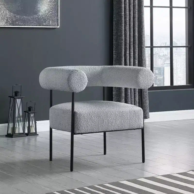 Meridian Furniture, fauteuil d'appoint Blake en tissu bouclette