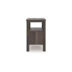 Table de chevet à un tiroir Ashly Cadmori de Signature Design - Fini noyer brun riche, recharge USB-A et USB-C, éclairage d'ambiance, accents cannelés