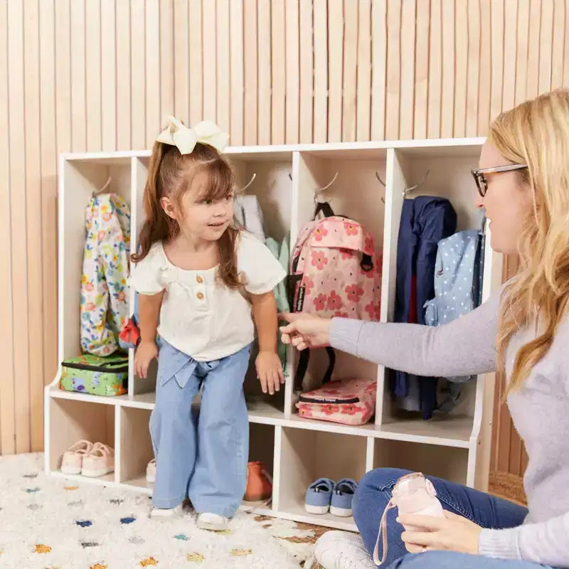 Portemanteau-vestiaire 5 sections avec banc et 5 bacs avant évidés pour tout-petits ECR4Kids Streamline