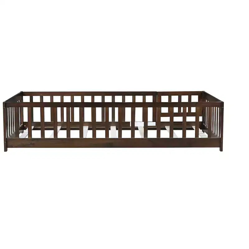 Lit au sol double Bellemave avec clôture et porte, cadre de lit Montessori bas pour enfants, bois d'hévéa massif, barrières de sécurité, assemblage facile