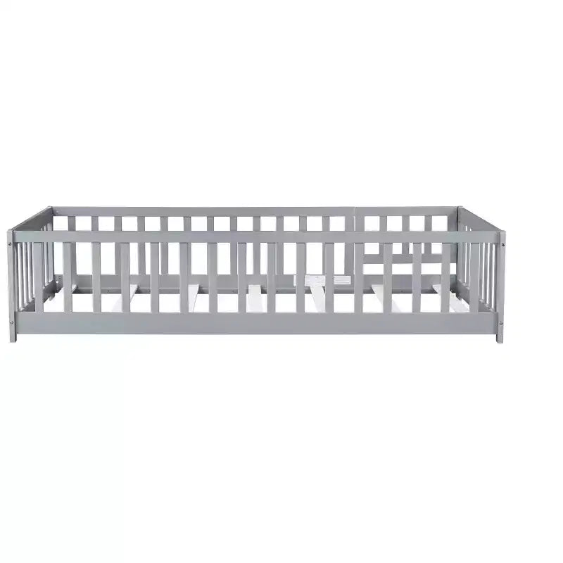 Lit au sol double Bellemave avec clôture et porte, cadre de lit Montessori bas pour enfants, bois d'hévéa massif, barrières de sécurité, assemblage facile
