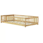 Lit au sol double Bellemave avec clôture et porte, cadre de lit Montessori bas pour enfants, bois d'hévéa massif, barrières de sécurité, assemblage facile