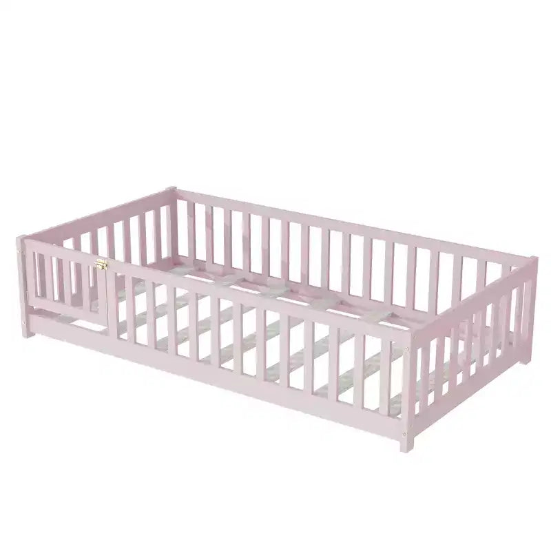 Lit au sol double Bellemave avec clôture et porte, cadre de lit Montessori bas pour enfants, bois d'hévéa massif, barrières de sécurité, assemblage facile
