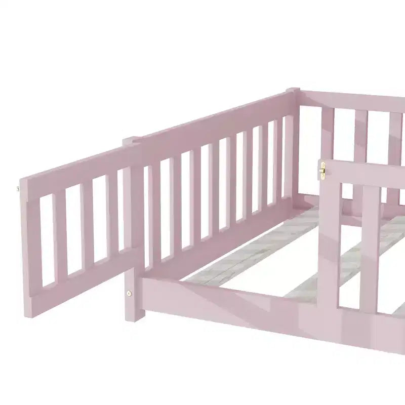 Lit au sol double Bellemave avec clôture et porte, cadre de lit Montessori bas pour enfants, bois d'hévéa massif, barrières de sécurité, assemblage facile