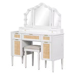 Okak Coiffeuse avec Miroir Triple et 3 Modes d'Éclairage, Station de Recharge, Tabouret Rembourré, Table de Maquillage pour Chambre, Blanc