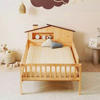 Lit simple en bois massif MAYEERTY pour enfants avec rangement, tête de lit cabane et barrières de sécurité