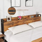 Cadre de lit King Size avec station de recharge et ports USB, plateforme de lit King industrielle avec tête de lit, cadre de lit de rangement à 2 niveaux, marron