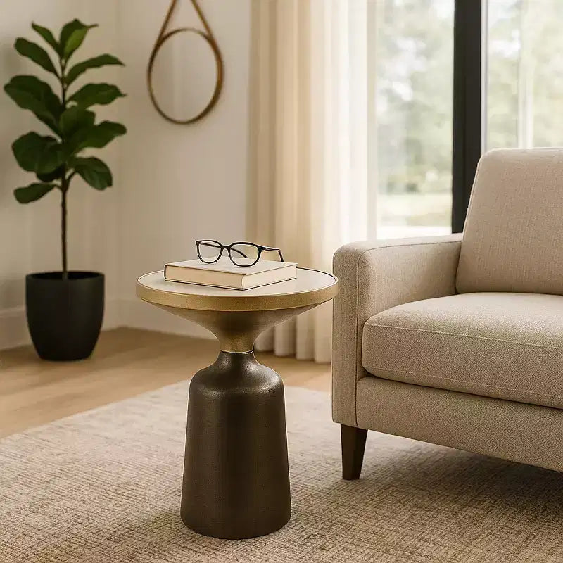 Table d'appoint, table de chevet ou petite table de nuit remarquable pour la décoration intérieure - Table d'appoint bicolore en métal avec plateau en marbre pour petits espaces