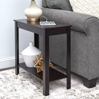 Table d'appoint étroite Lakeside Collection avec station de charge - Ports USB et prises de courant -